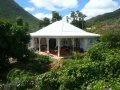 la villa est a 200m de la plage