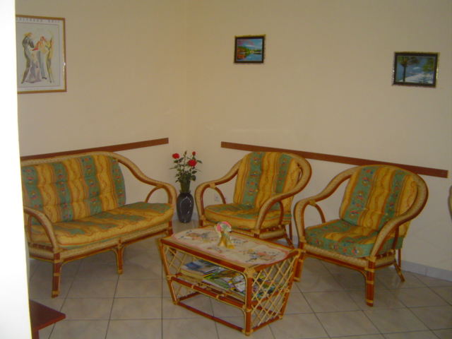 SALON SALON