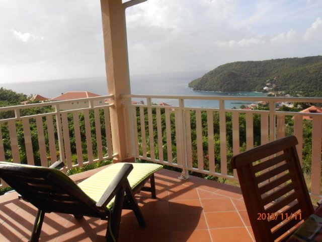 Vue sur mer et le bourg des Anses d Arlet