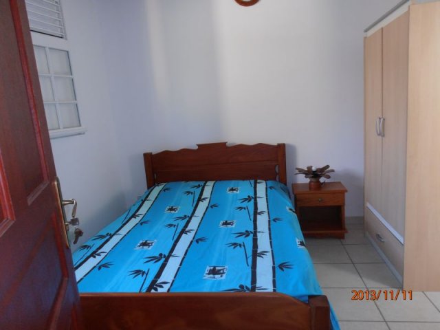 Chambre 1 avec salle de bain et WC intégré Chambre 1 avec salle de bain et WC intégré